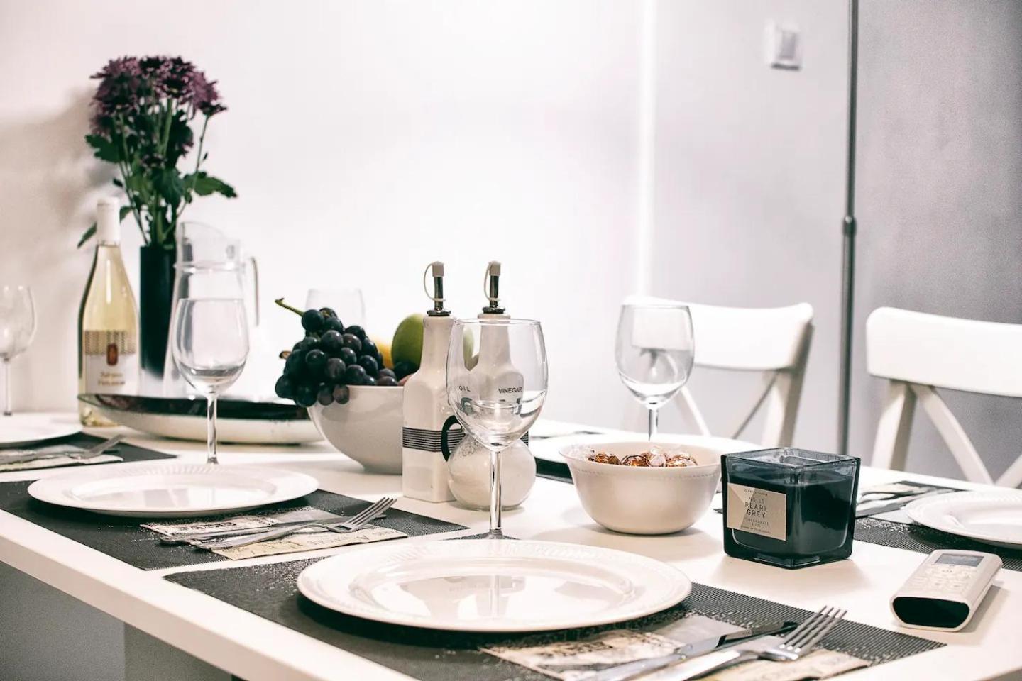 10 Seconds Away From The Main Street, Free Secured Parking Lejlighed Sofia Eksteriør billede